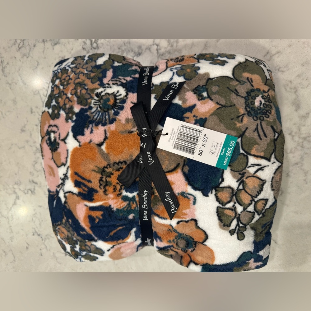Vera Bradley Petit Exuberant Floral Sage Blanket